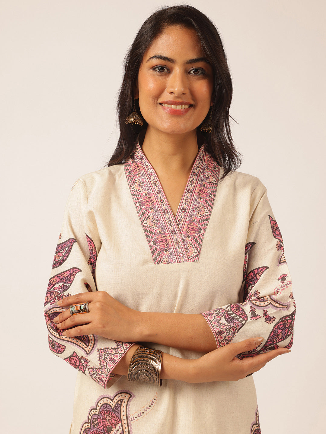 Off-white Cotton flex Floral Printed Straight Kurta Set