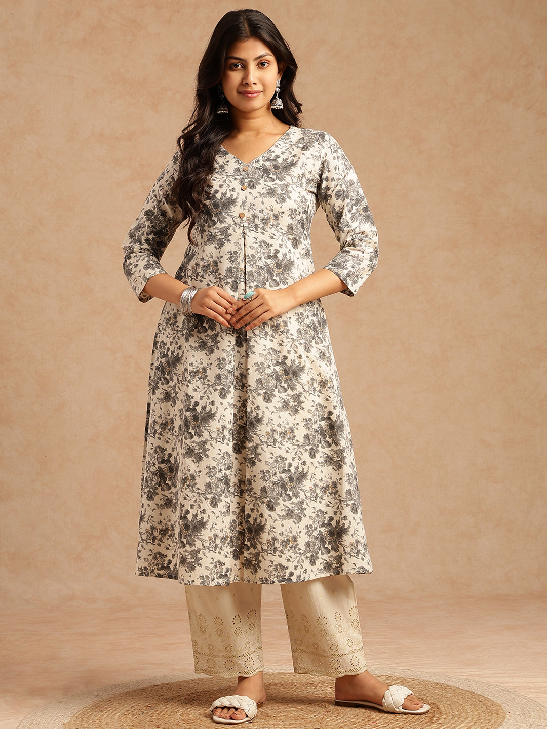 Grey Floral Print A-line Cotton Flex Kurta
