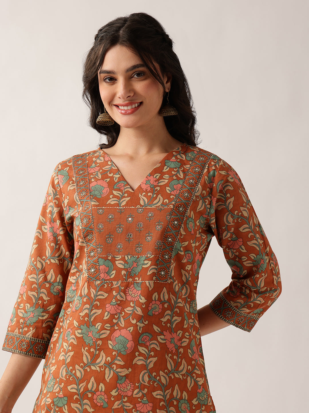Vbuyz Women'S Coral (Orange) Floral Straight Cotton Stitched Kurta