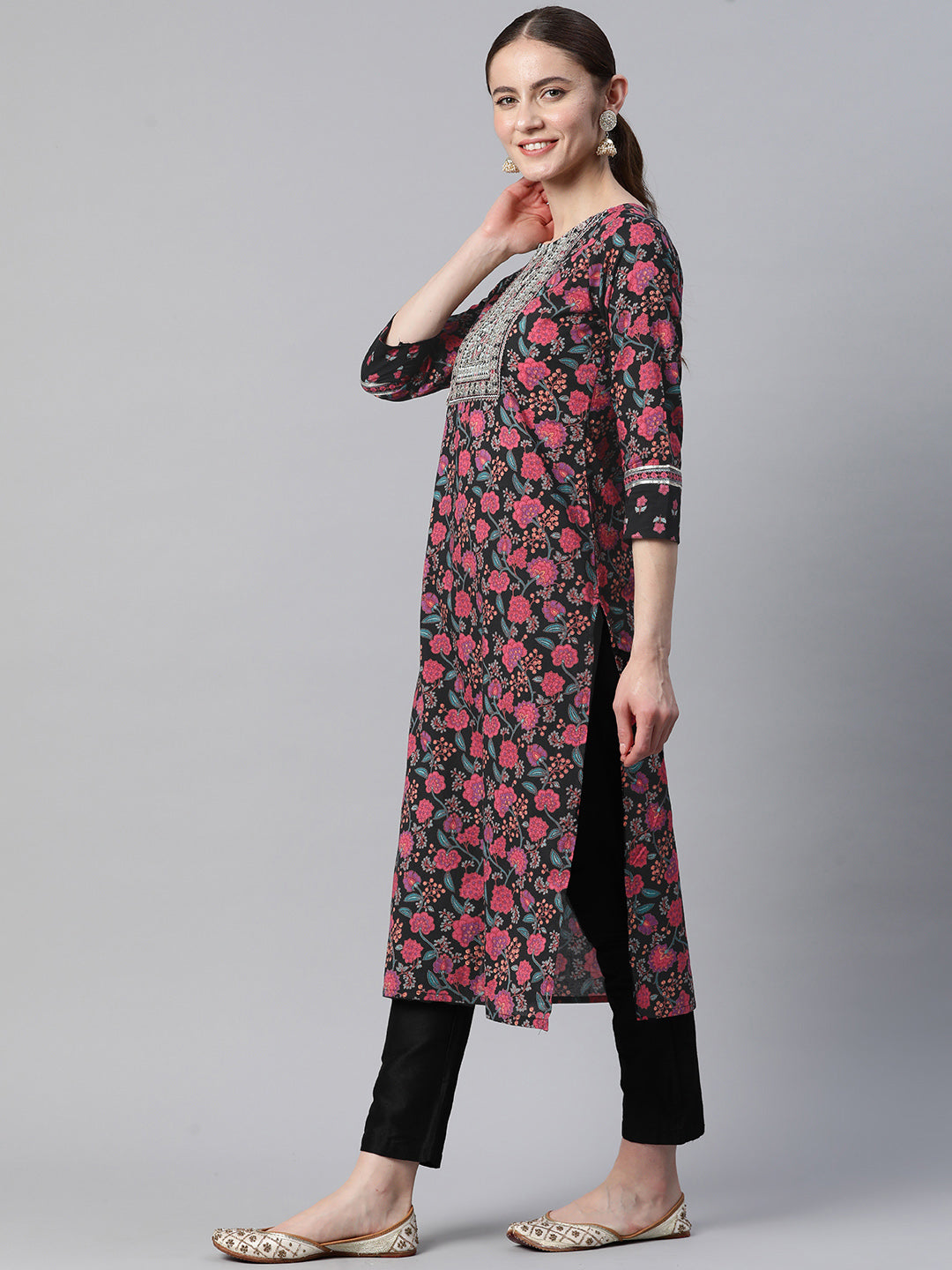Pink Embroidered Straight Cotton Kurta