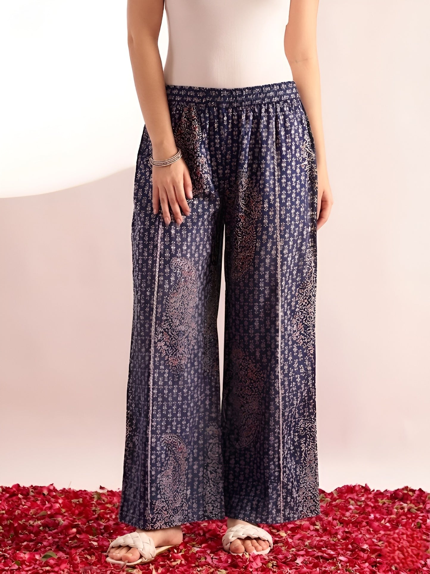Blue Floral Print Fit & Flare Cotton Stitched Kurta With Pant