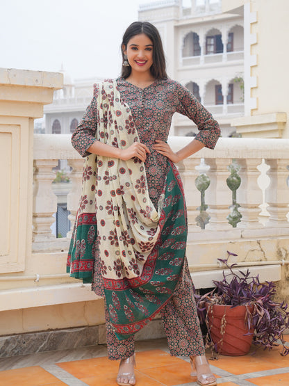 Green Cotton Printed Straight Kurta Set