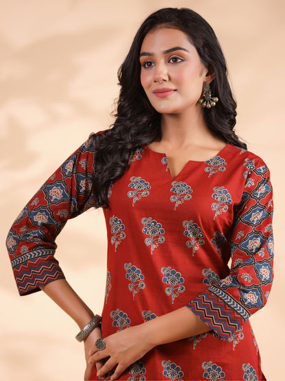 Red Floral Print Straight Cotton Stitched Kurta