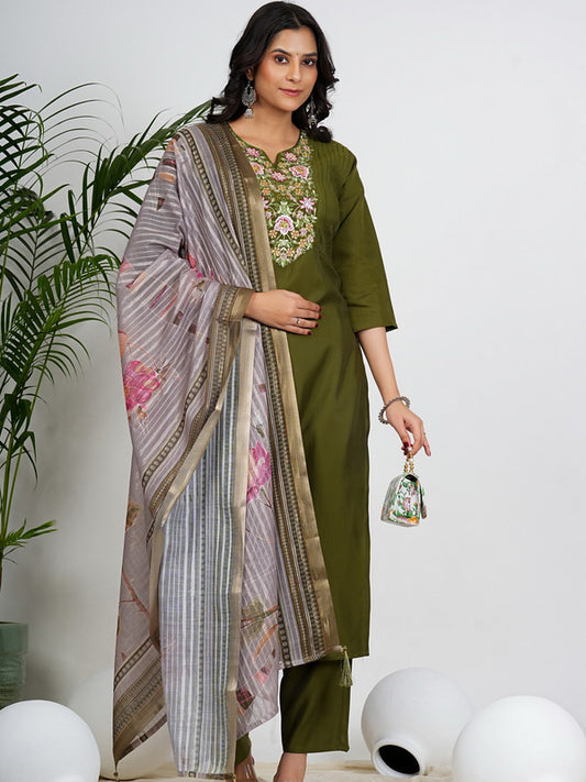 Mahendi  Solid With Embroidered Straight Vertican Kurta Set