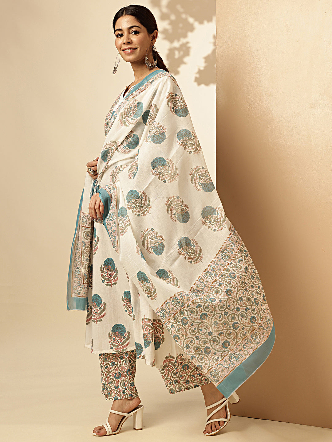 White And Rama Floral Print Fit And Flare Cotton Stitched Kurta Set