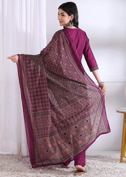 Magenta  Solid Straight Cotton Stitched Kurta Set