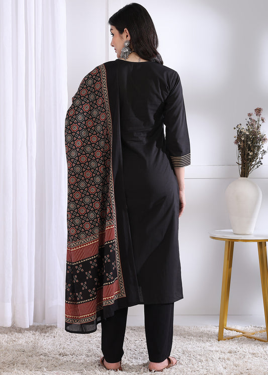 Black Solid (Printed Dupatta) Straight Cotton Stitched Kurta Set