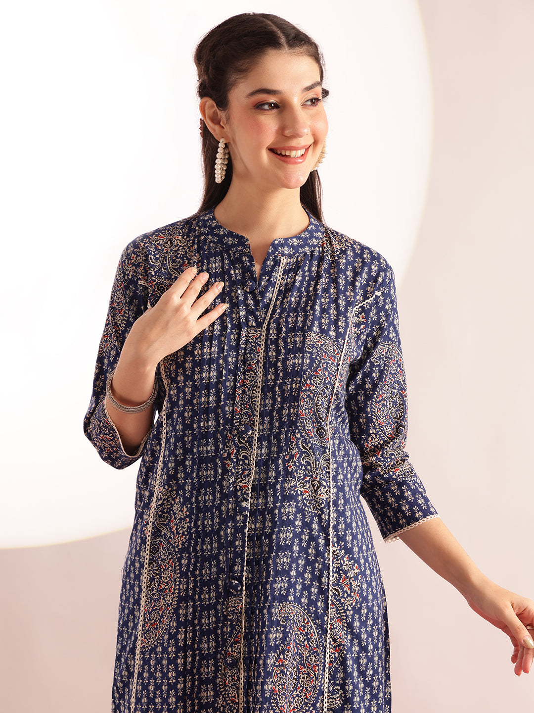 Blue Floral Print Fit & Flare Cotton Stitched Kurta With Pant