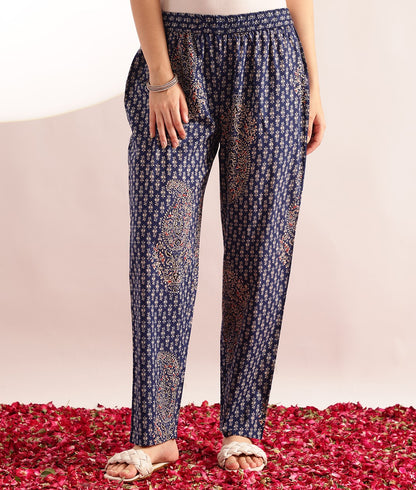 Blue Floral Print Fit & Flare Cotton Stitched Kurta With Pant