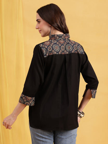 Black Solid Straight Cotton Flex Stitched Top