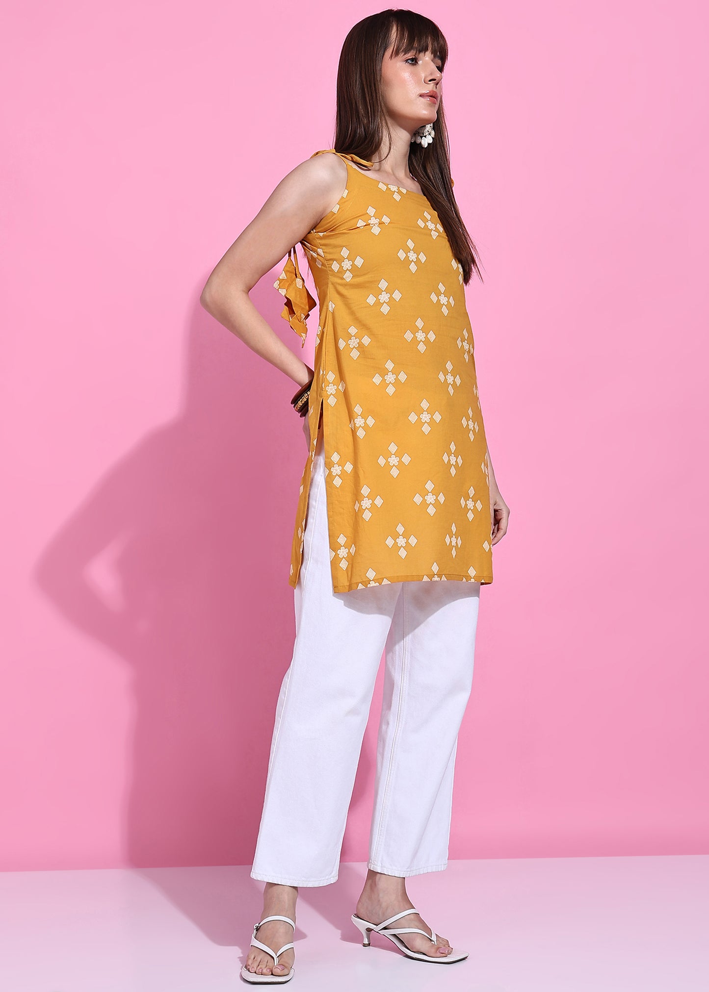 Yellow Geometric Straight Cotton Stitched Short Kurta