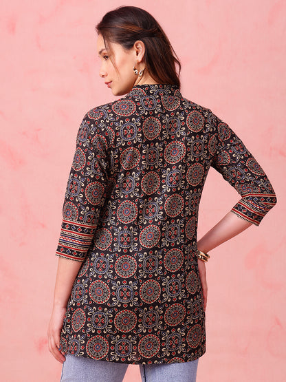 Black Geometric Fit & Flare Cotton Stitched Tunic