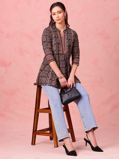 Black Geometric Fit & Flare Cotton Stitched Tunic