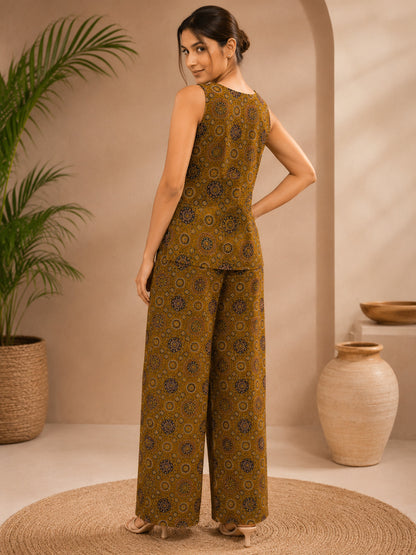 Mustard Geometric Straight Cotton Stitched Co-Ord Set