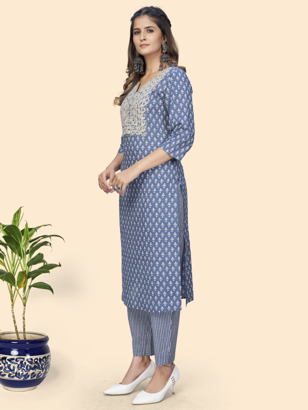 Blue Straight Cotton Kurta With Pant