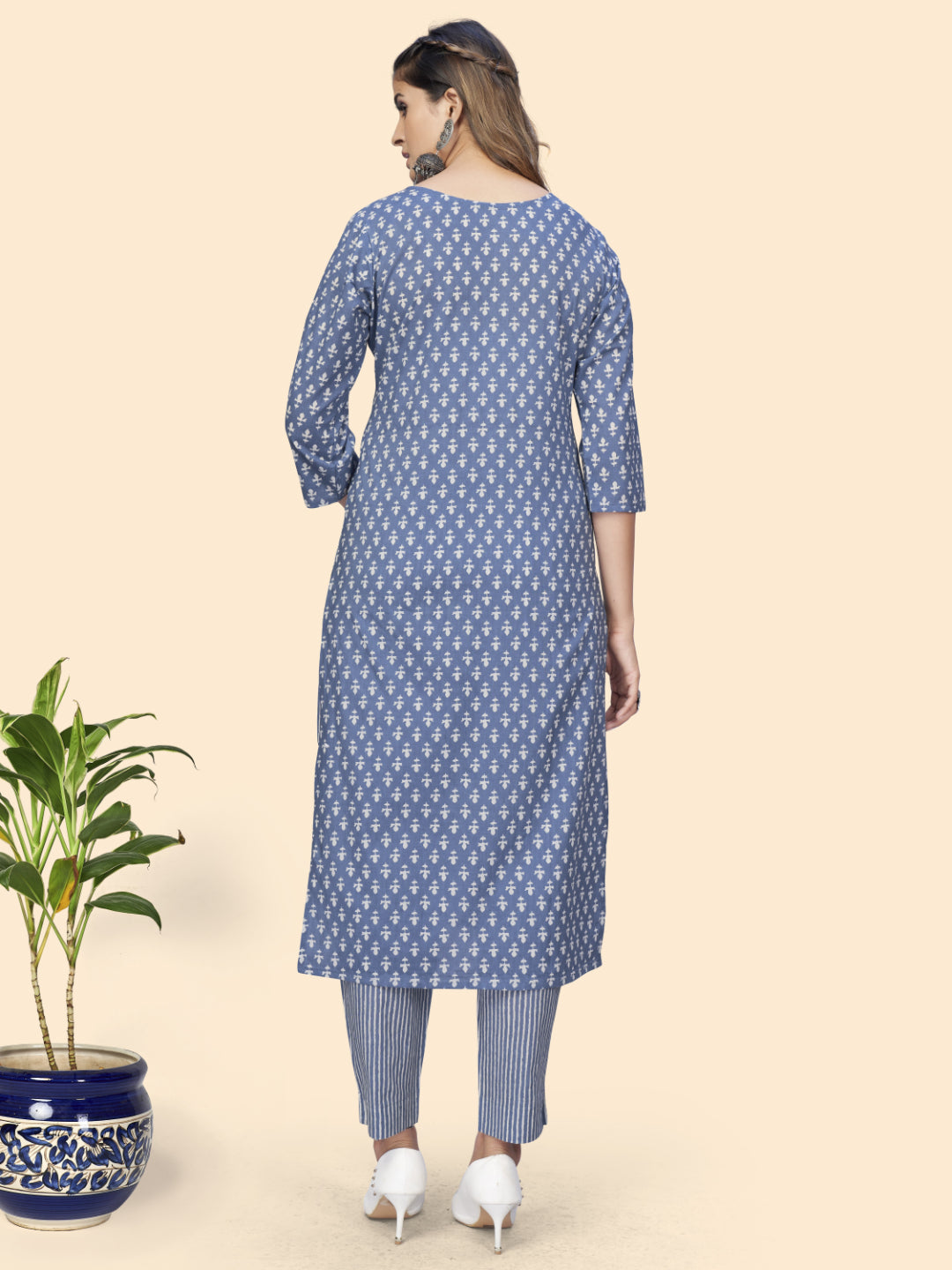 Blue Straight Cotton Kurta With Pant